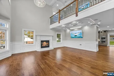 45 Dietrich Lane North Haledon NJ 07508