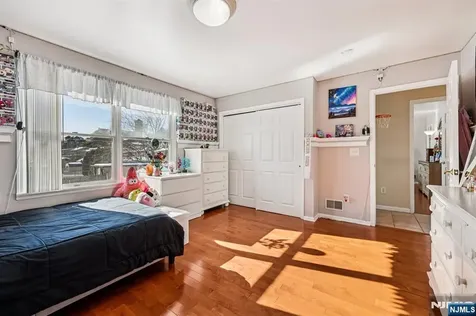 364 Broad Street Carlstadt NJ 07072
