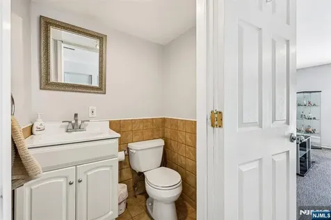 364 Broad Street Carlstadt NJ 07072