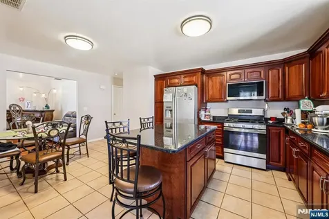 364 Broad Street Carlstadt NJ 07072