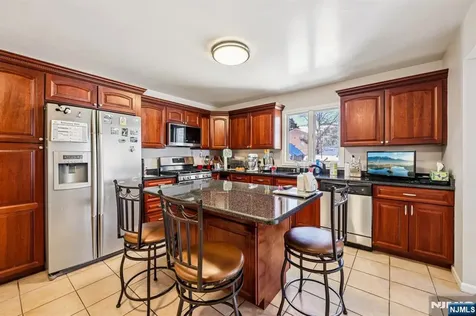 364 Broad Street Carlstadt NJ 07072