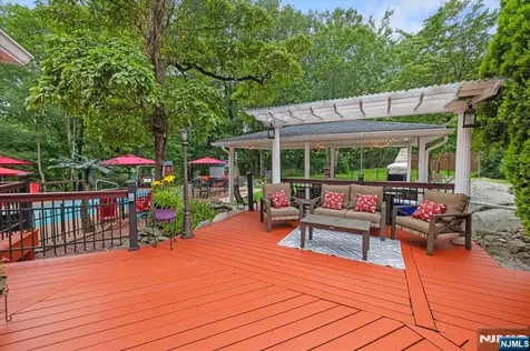 19 Elm Street Wanaque NJ 07420