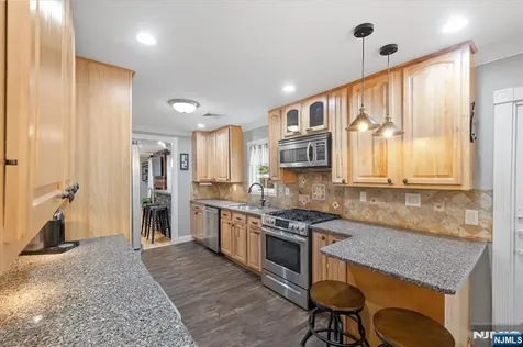 19 Elm Street Wanaque NJ 07420