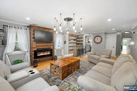 19 Elm Street Wanaque NJ 07420