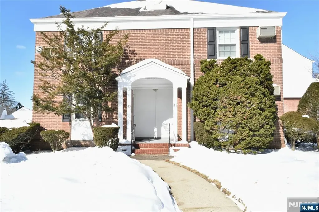 41 Elmwood Terrace Elmwood Park NJ 07407