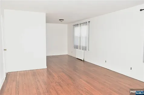 41 Elmwood Terrace Elmwood Park NJ 07407