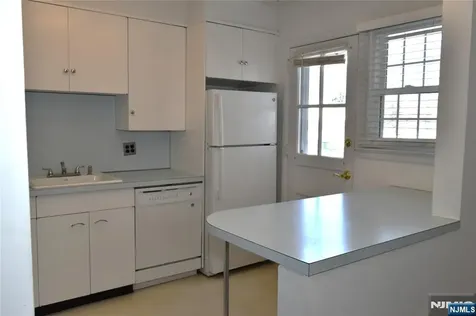 41 Elmwood Terrace Elmwood Park NJ 07407