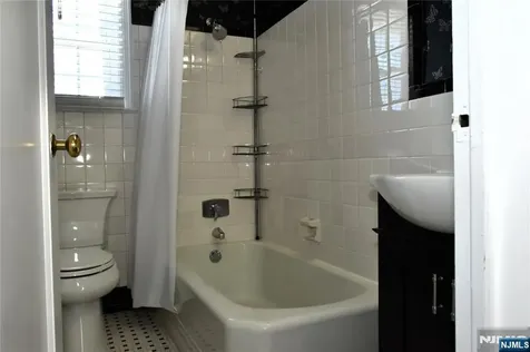 41 Elmwood Terrace Elmwood Park NJ 07407