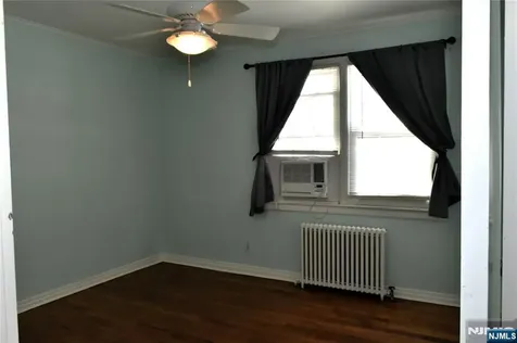 41 Elmwood Terrace Elmwood Park NJ 07407