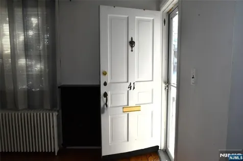 41 Elmwood Terrace Elmwood Park NJ 07407