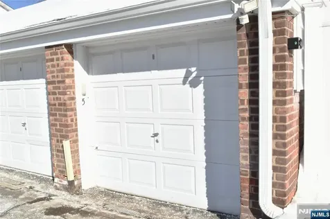 41 Elmwood Terrace Elmwood Park NJ 07407