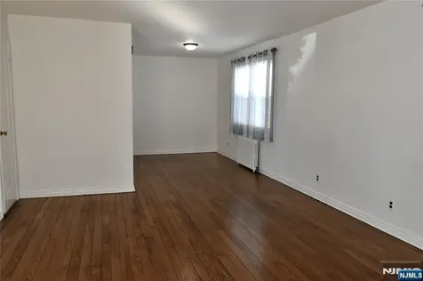 41 Elmwood Terrace Elmwood Park NJ 07407