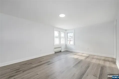 252 Keer Avenue Newark NJ 07112