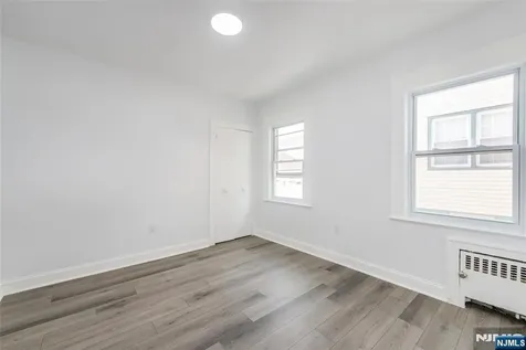 252 Keer Avenue Newark NJ 07112