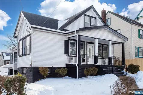 252 Keer Avenue Newark NJ 07112