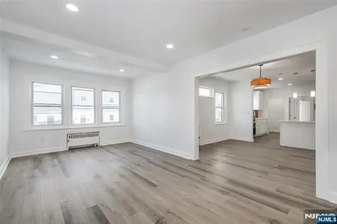 252 Keer Avenue Newark NJ 07112