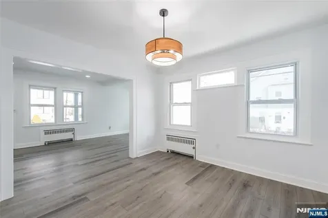 252 Keer Avenue Newark NJ 07112