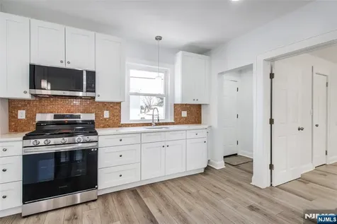 252 Keer Avenue Newark NJ 07112
