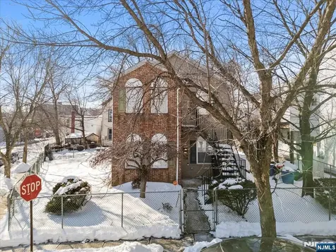 17 Holsman Street Paterson NJ 07522