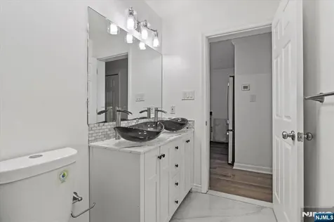 17 Holsman Street Paterson NJ 07522