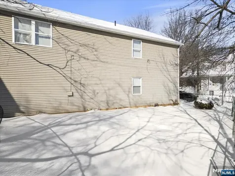 17 Holsman Street Paterson NJ 07522