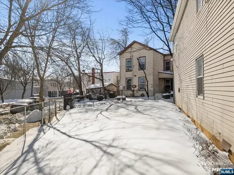 17 Holsman Street Paterson NJ 07522