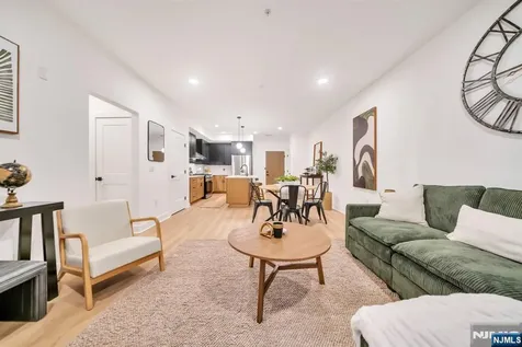 104 Encampment Montville Township NJ 07082