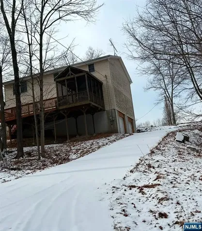 16 Crest Road Sussex NJ 07461