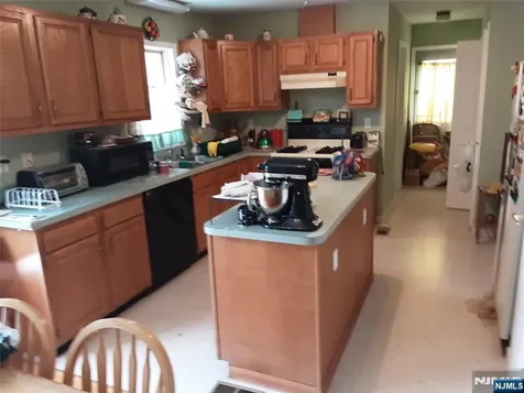 16 Crest Road Sussex NJ 07461