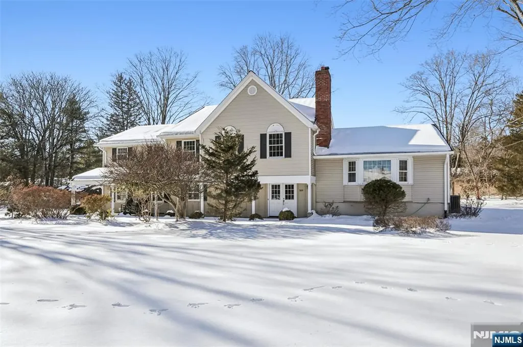 369 W Saddle River Road Upper Saddle River NJ 07458