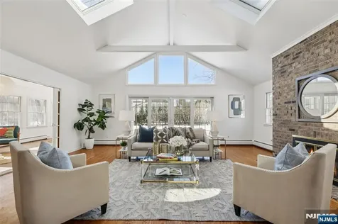 369 W Saddle River Road Upper Saddle River NJ 07458