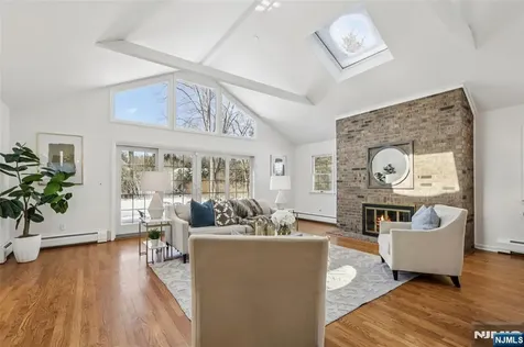 369 W Saddle River Road Upper Saddle River NJ 07458
