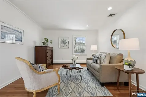 369 W Saddle River Road Upper Saddle River NJ 07458