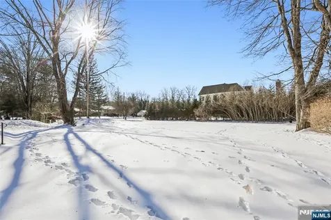 369 W Saddle River Road Upper Saddle River NJ 07458