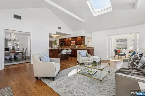 369 W Saddle River Road Upper Saddle River NJ 07458