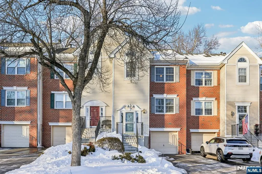 1075 Ash Drive Mahwah NJ 07430