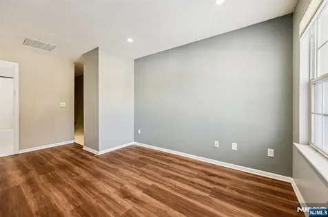 1075 Ash Drive Mahwah NJ 07430