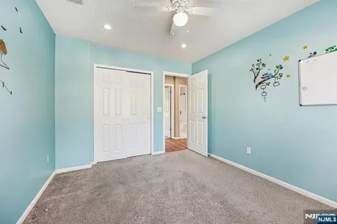 1075 Ash Drive Mahwah NJ 07430