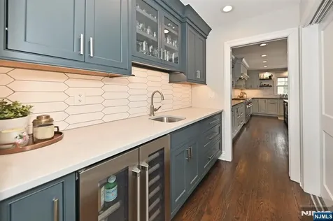 244 Ackerman Avenue Ho-ho-kus NJ 07423
