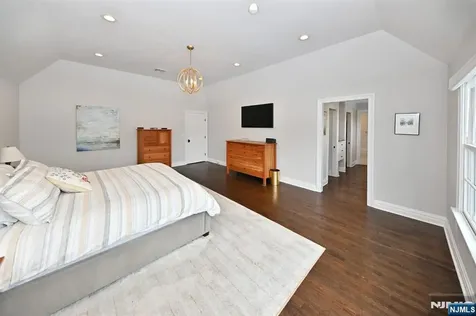 244 Ackerman Avenue Ho-ho-kus NJ 07423