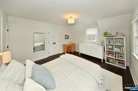 244 Ackerman Avenue Ho-ho-kus NJ 07423