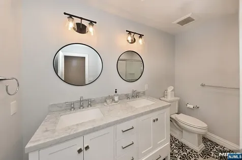 244 Ackerman Avenue Ho-ho-kus NJ 07423
