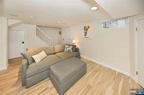 244 Ackerman Avenue Ho-ho-kus NJ 07423