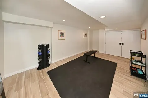 244 Ackerman Avenue Ho-ho-kus NJ 07423