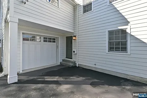 244 Ackerman Avenue Ho-ho-kus NJ 07423
