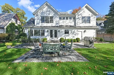 244 Ackerman Avenue Ho-ho-kus NJ 07423