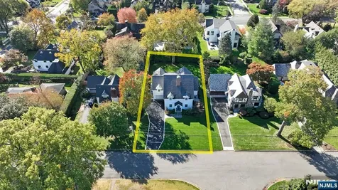 244 Ackerman Avenue Ho-ho-kus NJ 07423