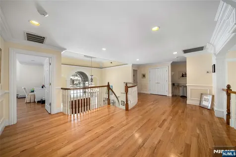 21 Priscilla Lane Englewood Cliffs NJ 07632
