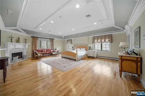 21 Priscilla Lane Englewood Cliffs NJ 07632