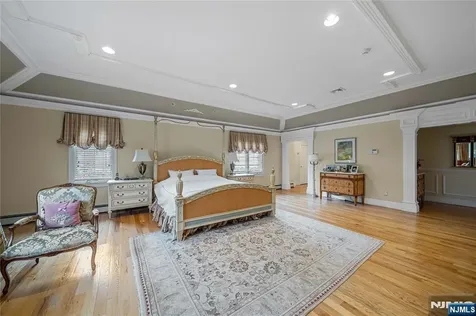 21 Priscilla Lane Englewood Cliffs NJ 07632